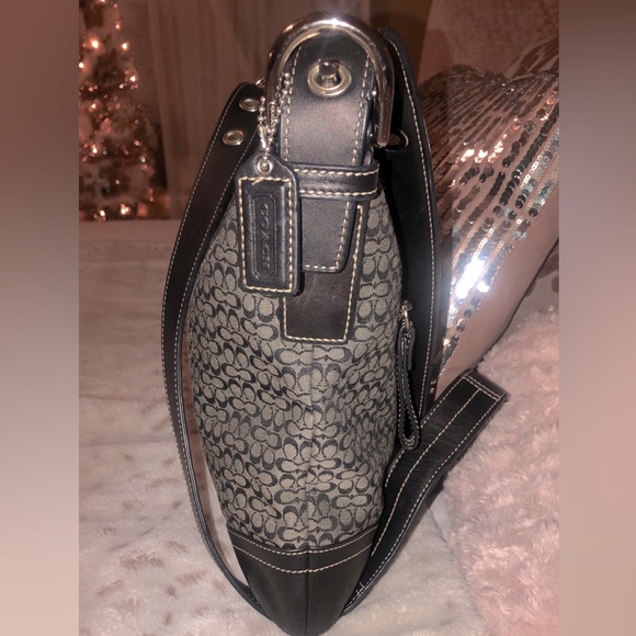 Coach Crossbody 🎀 - Picture 4 of 14